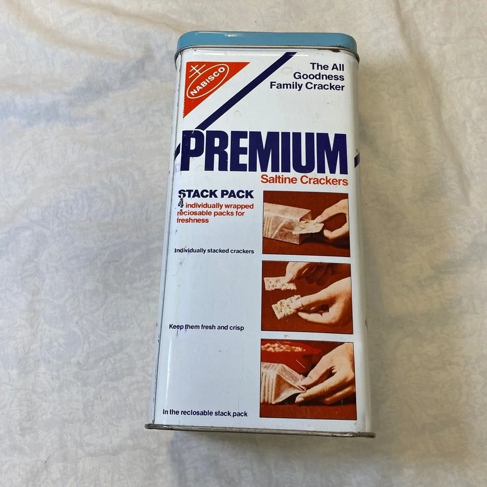 Vintage 1978 Nabisco Premium Saltine Crackers Tin Canister 15 Oz Blue Lid